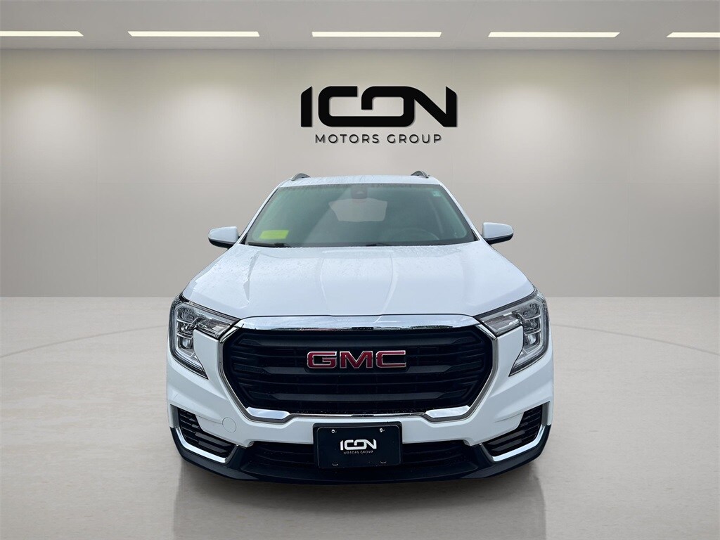 2023 Gmc Terrain SLE photo 2