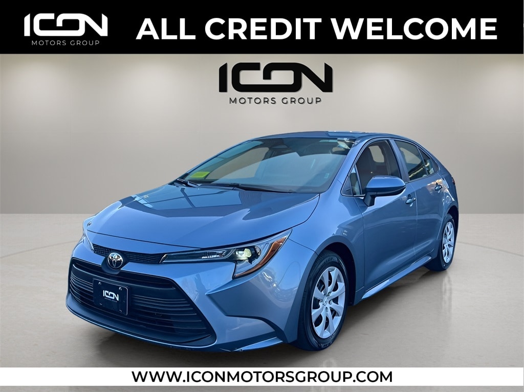 2024 Toyota Corolla LE's photo