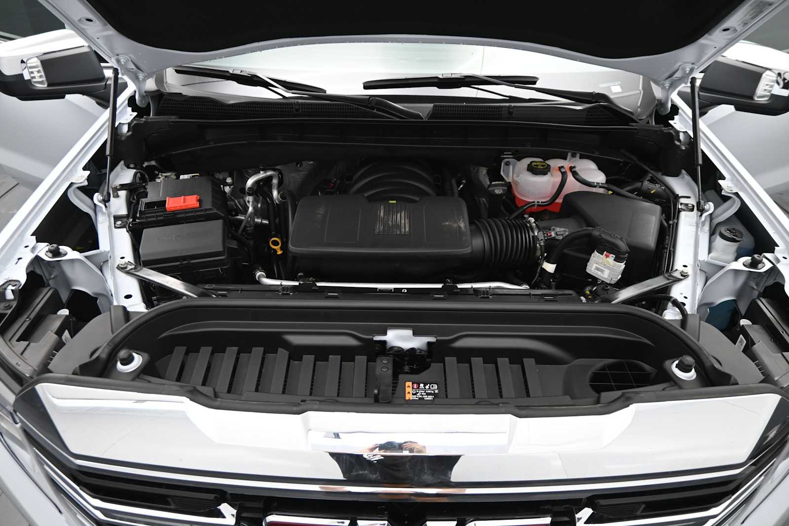 2026 GMC Sierra 1500 SLT - Photo 23