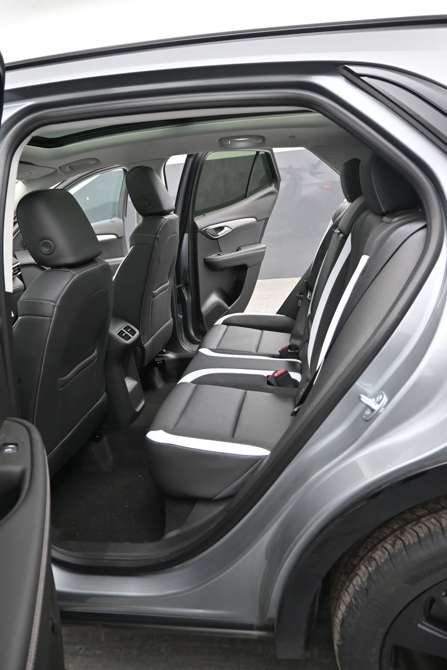 2026 Buick Envision Sport Touring - Photo 14
