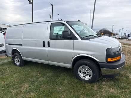 2025 GMC Savana Cargo 2500 Work Van Van