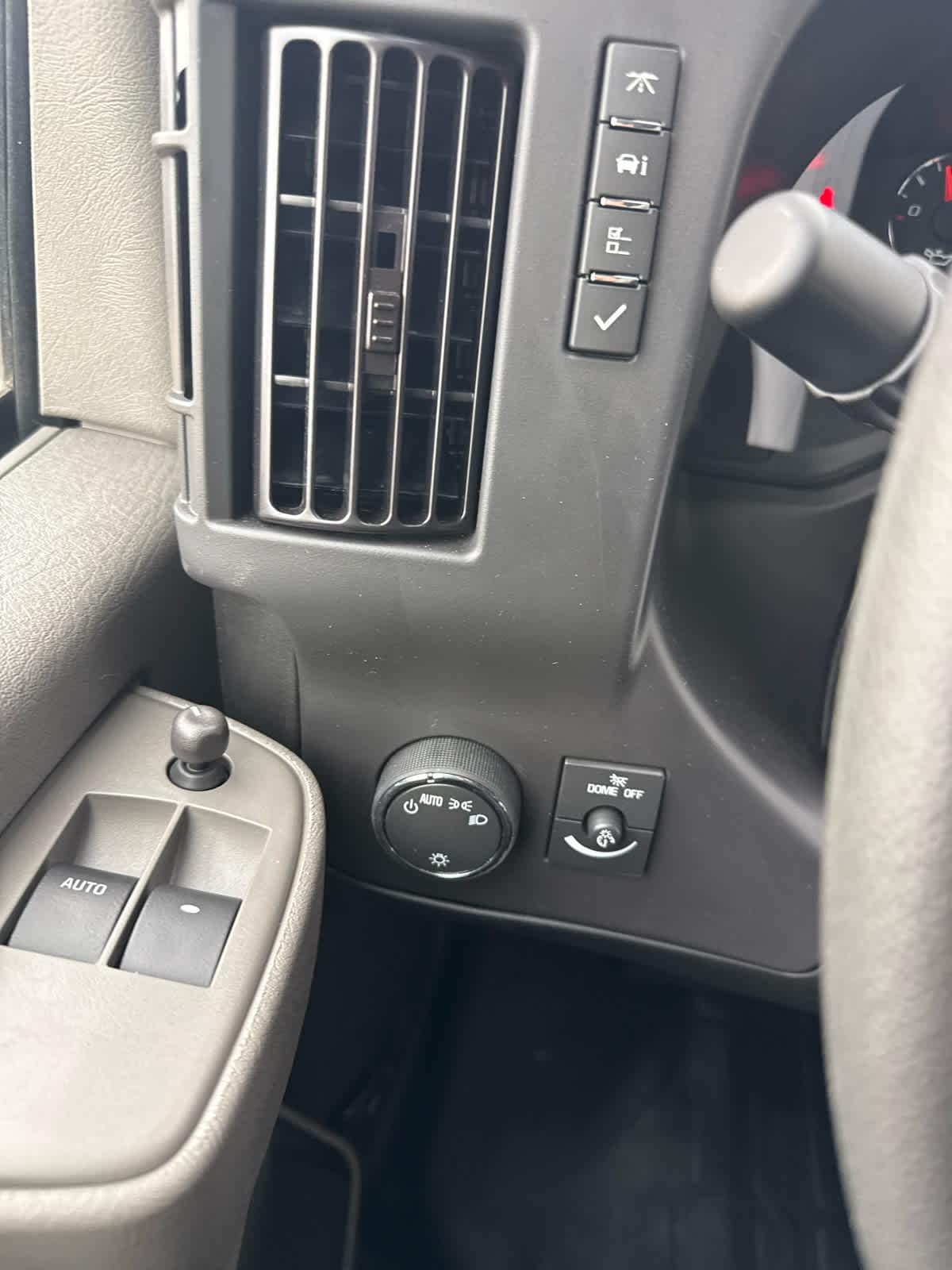 2025 GMC Savana Cargo Work Van - Photo 12