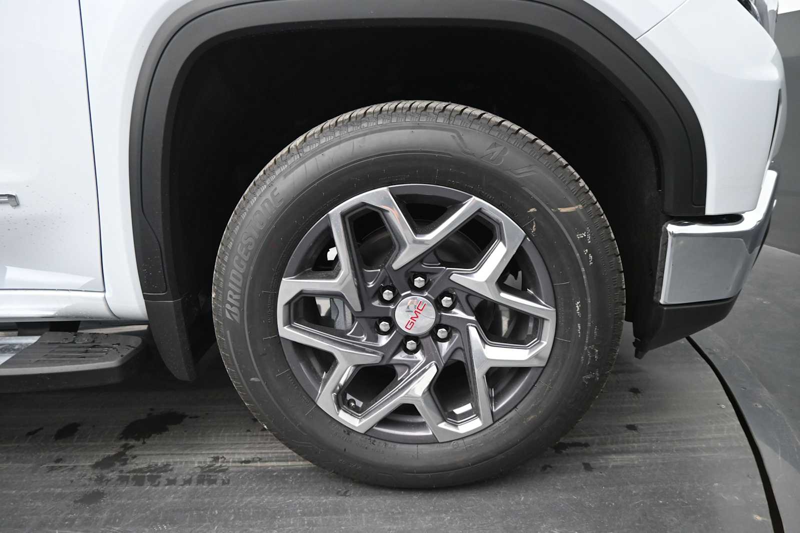 2026 GMC Sierra 1500 SLT - Photo 10