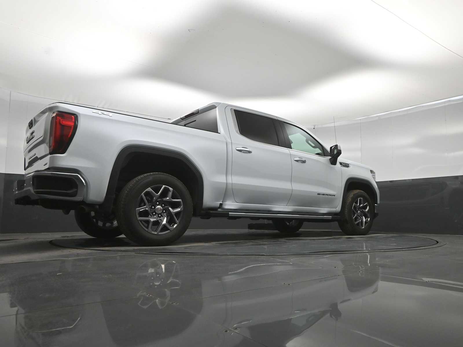 2026 GMC Sierra 1500 SLT - Photo 36