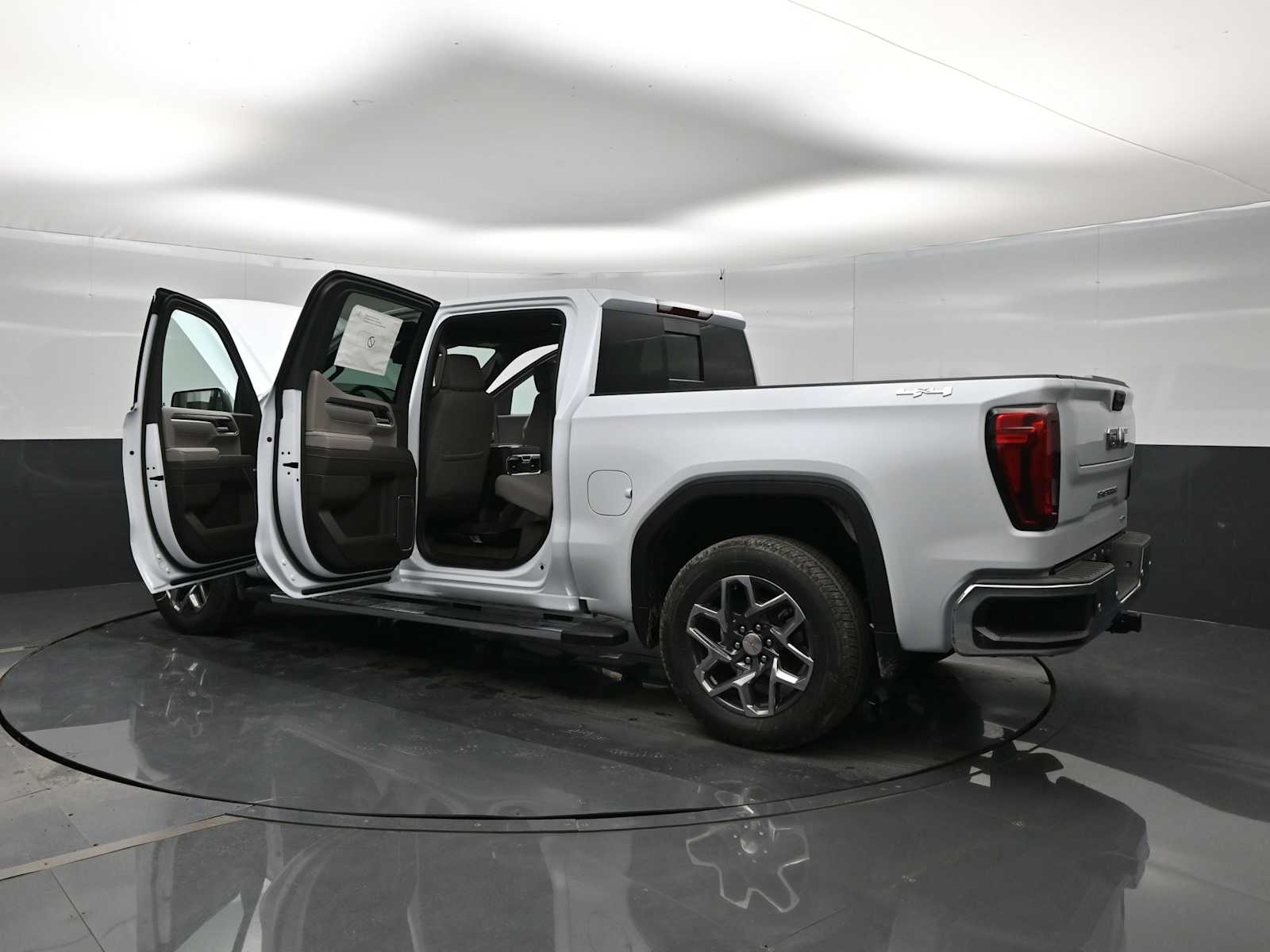 2026 GMC Sierra 1500 SLT - Photo 41