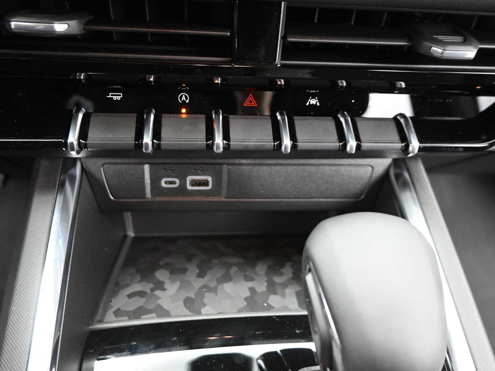 2026 GMC Canyon Elevation - Photo 18