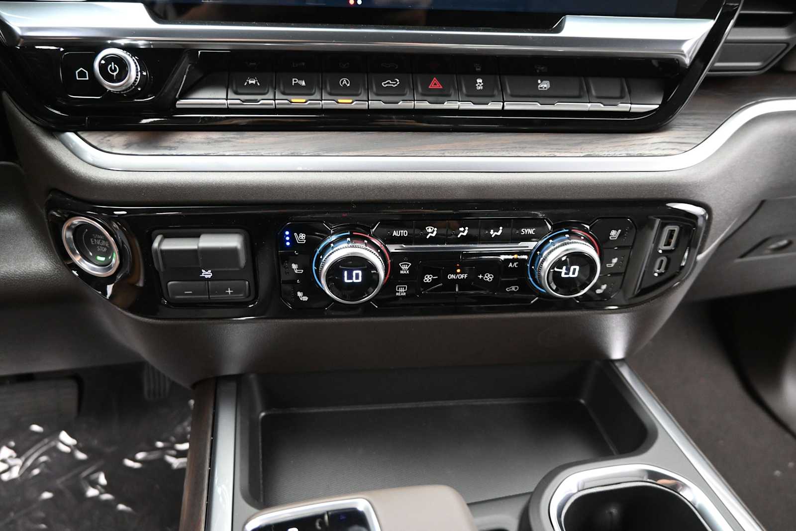 2026 GMC Sierra 1500 SLT - Photo 22