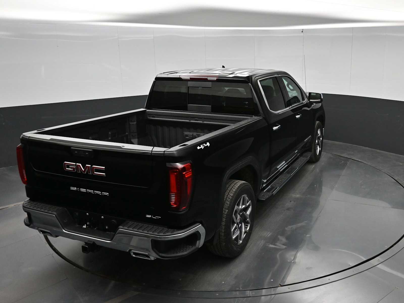 2026 GMC Sierra 1500 SLT - Photo 30