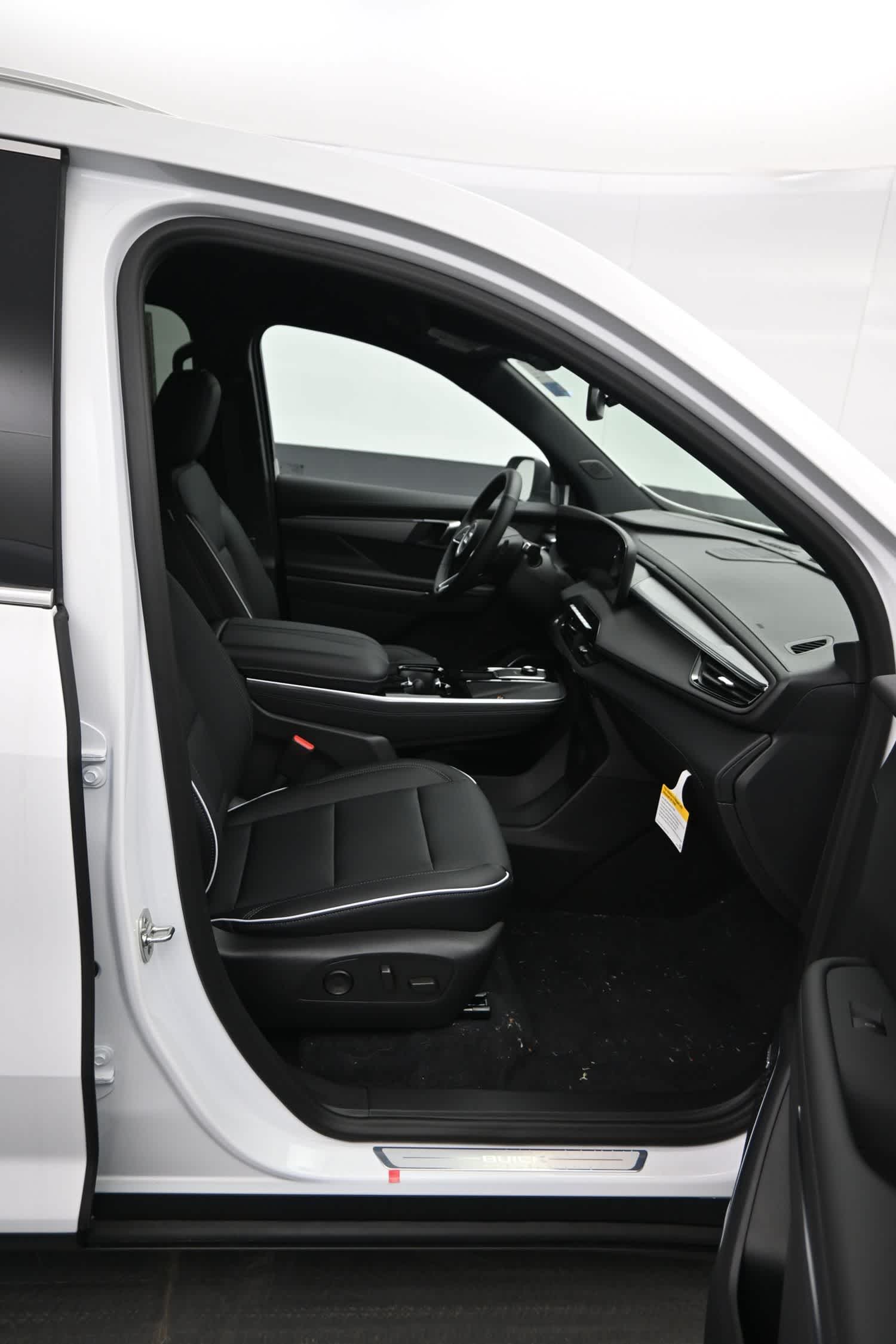 2026 Buick Enclave Preferred - Photo 11