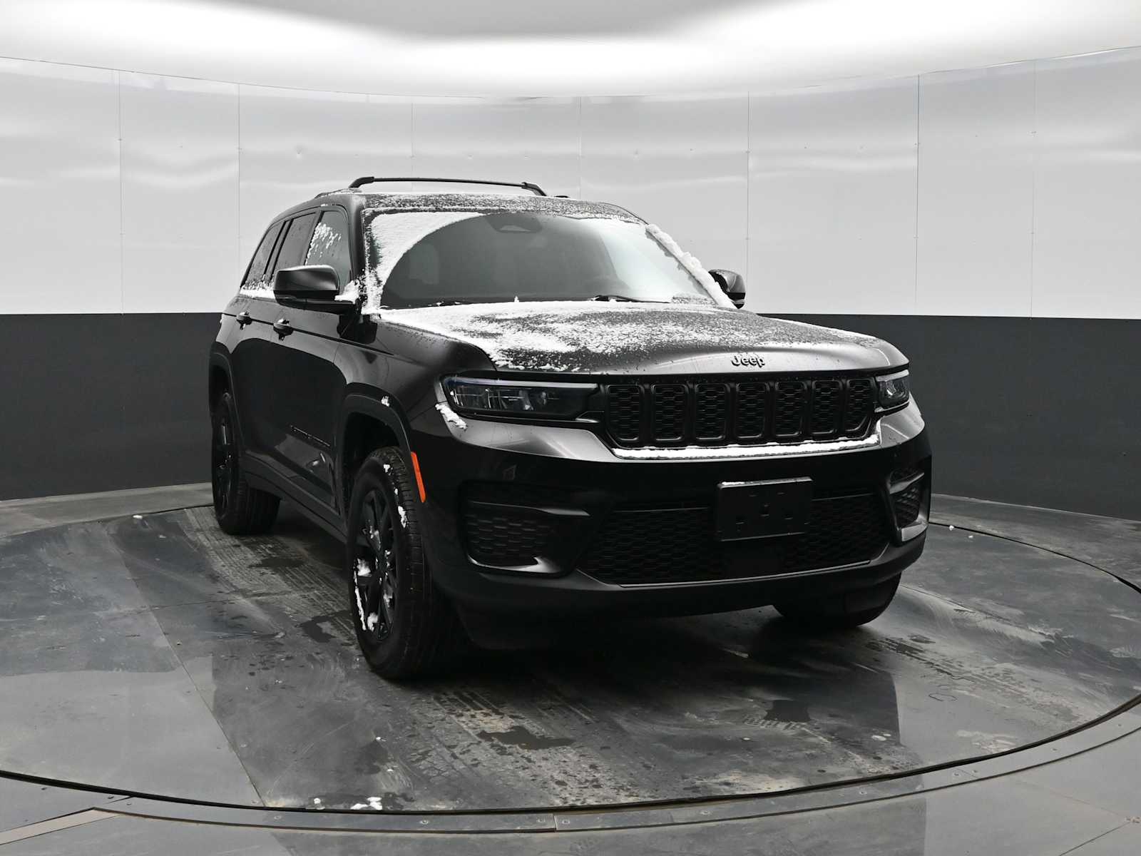 2024 Jeep Grand Cherokee Altitude X photo 2