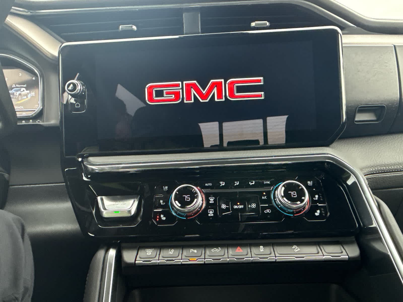 2025 GMC Sierra 2500HD Denali - Photo 15