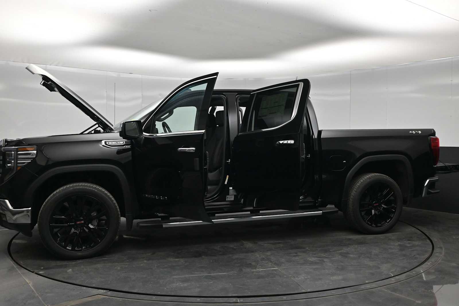 2026 GMC Sierra 1500 SLT - Photo 46