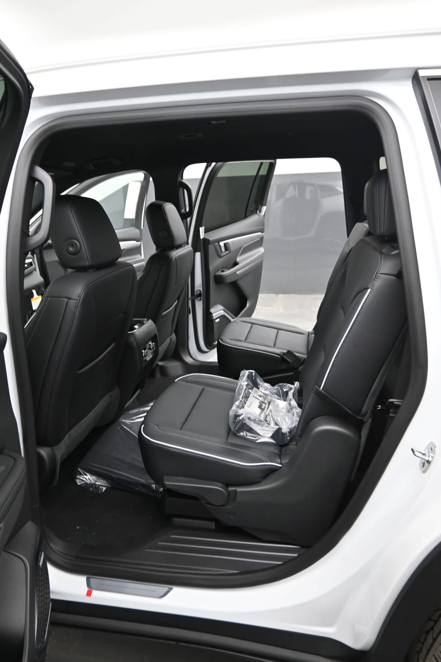 2026 Buick Enclave Preferred - Photo 13