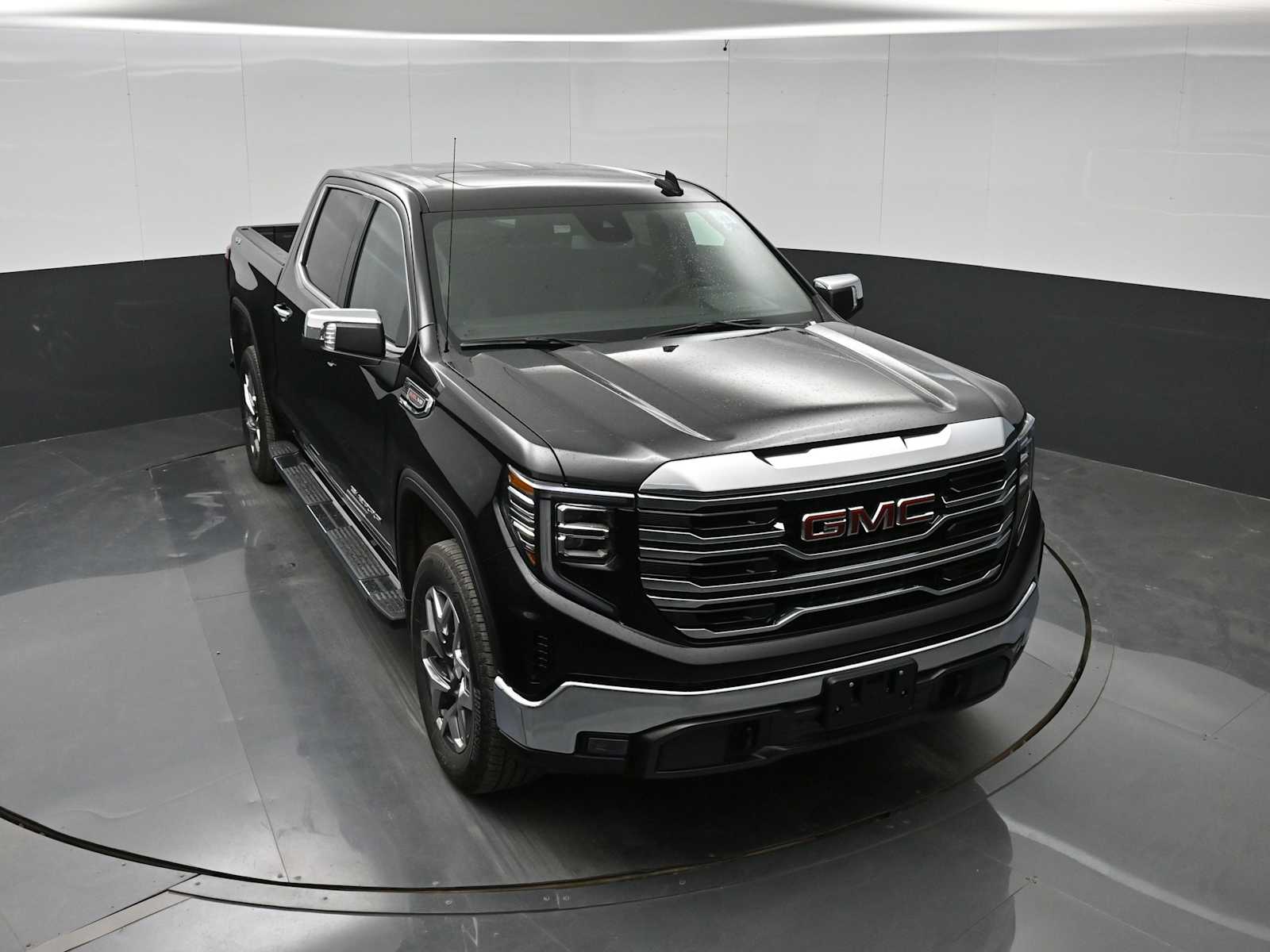 2026 GMC Sierra 1500 SLT - Photo 26