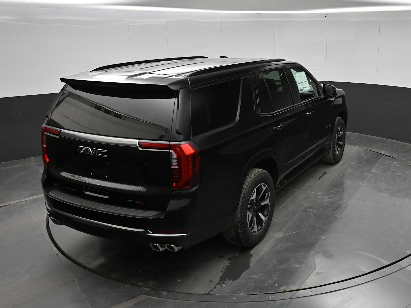 2026 GMC Yukon AT4 - Photo 29
