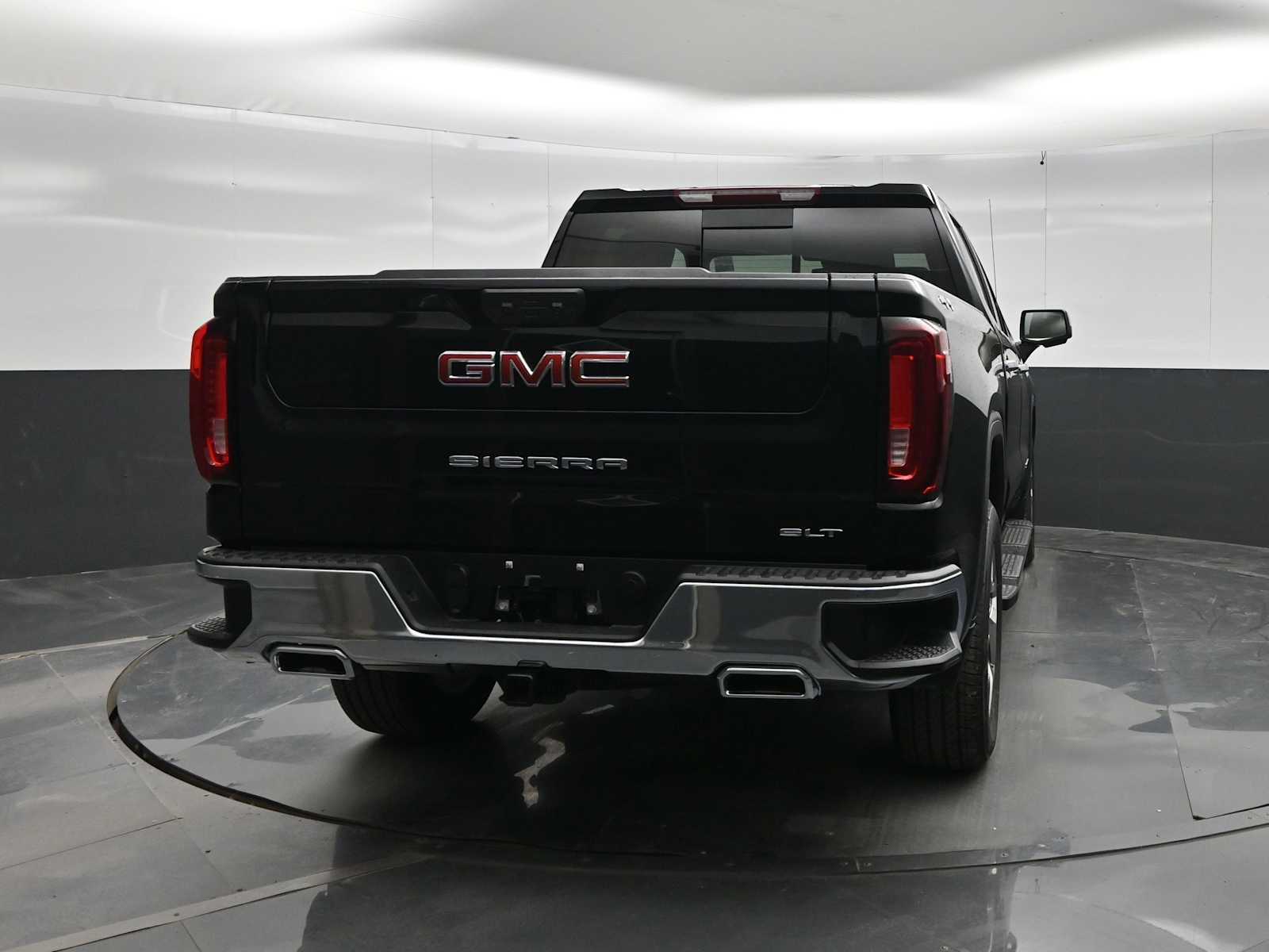 2026 GMC Sierra 1500 SLT - Photo 6