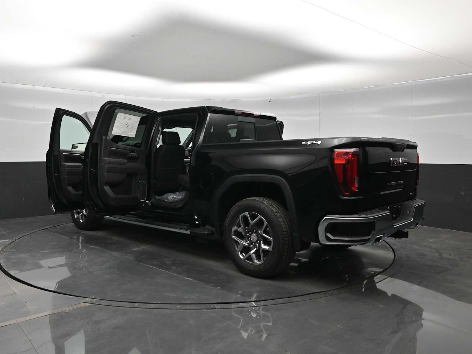 2026 GMC Sierra 1500 SLT - Photo 45