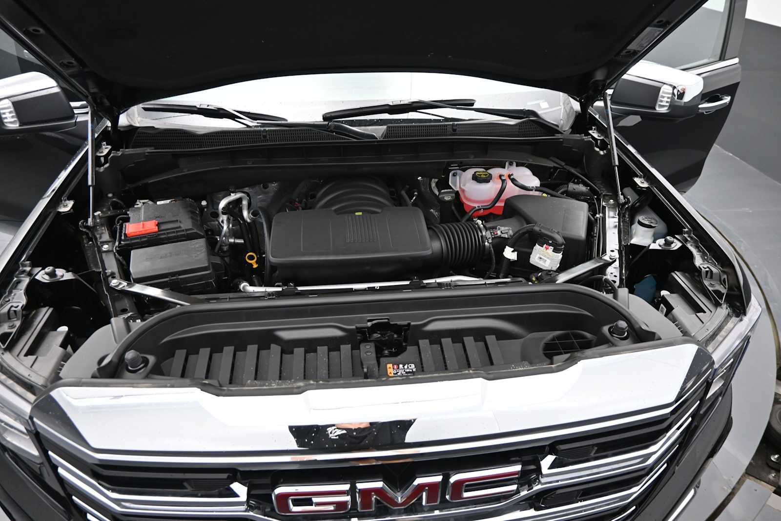 2026 GMC Sierra 1500 SLT - Photo 24