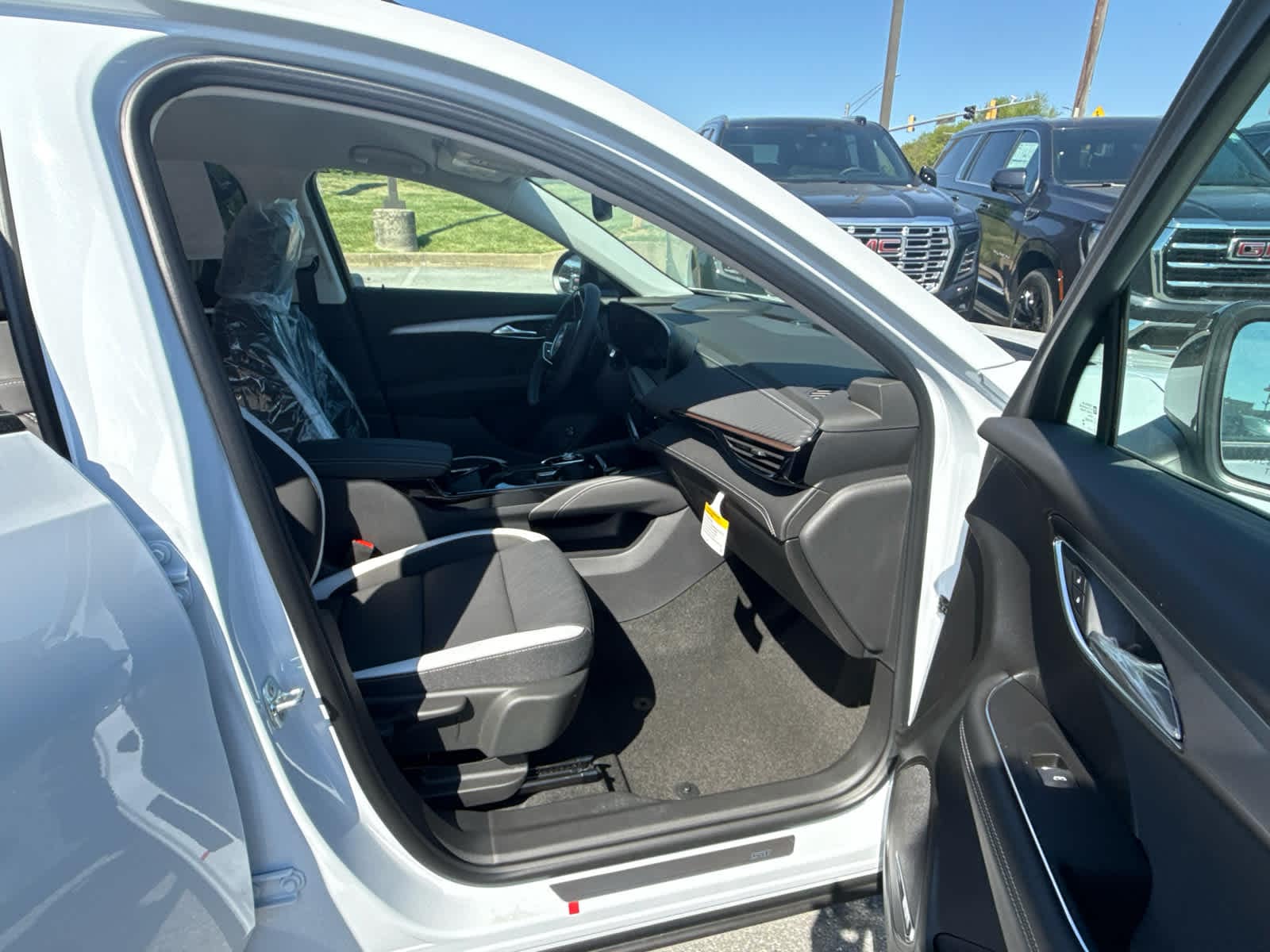 2026 Buick Envision Sport Touring - Photo 31