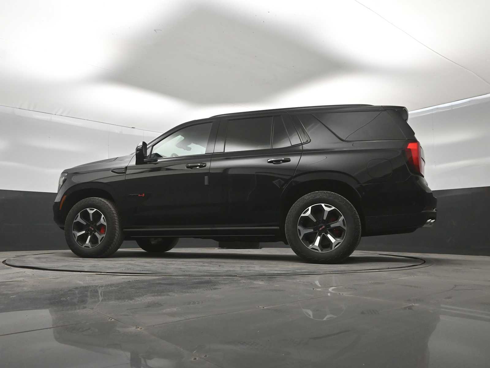 2026 GMC Yukon AT4 - Photo 36