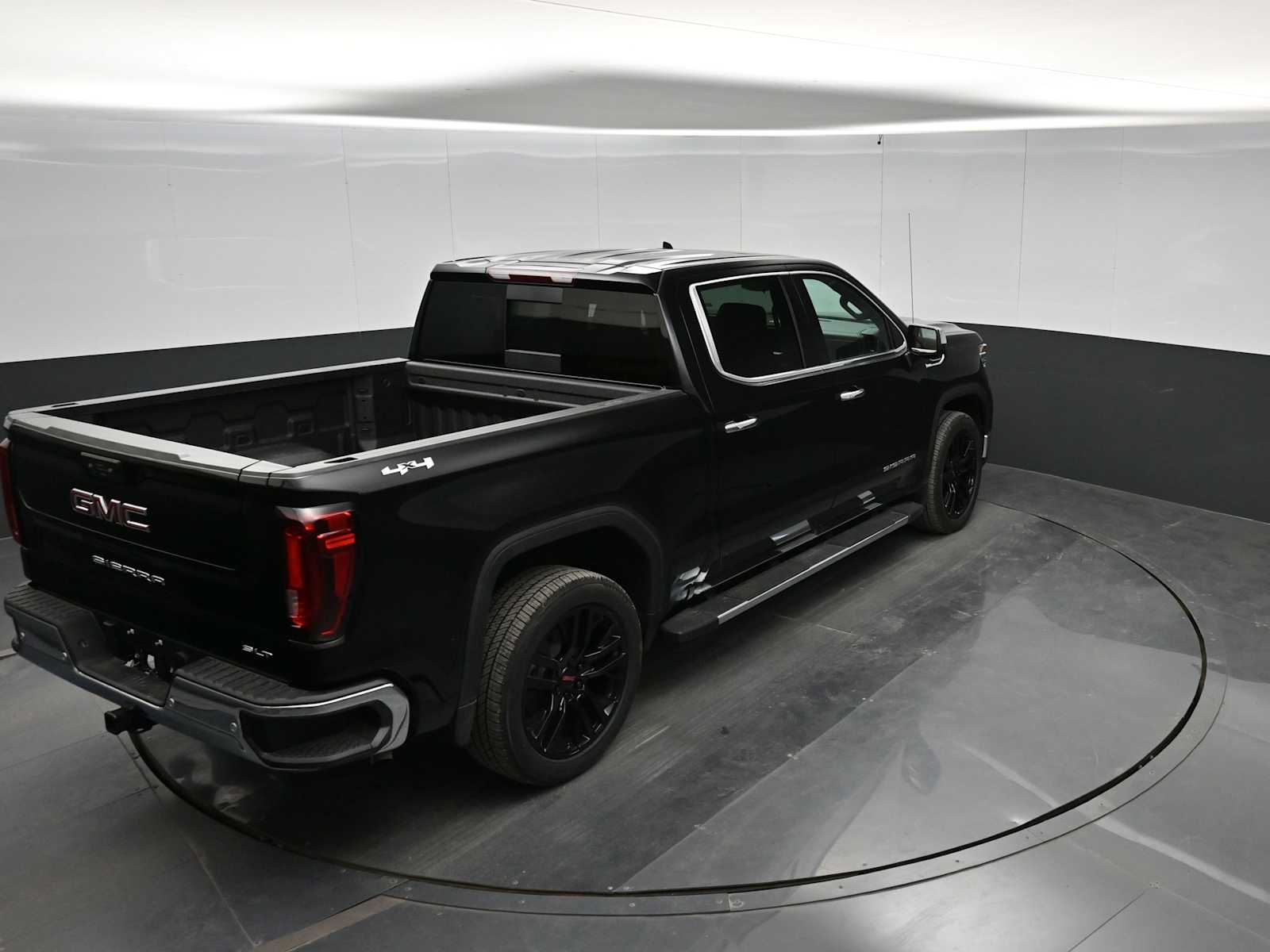 2026 GMC Sierra 1500 SLT - Photo 32