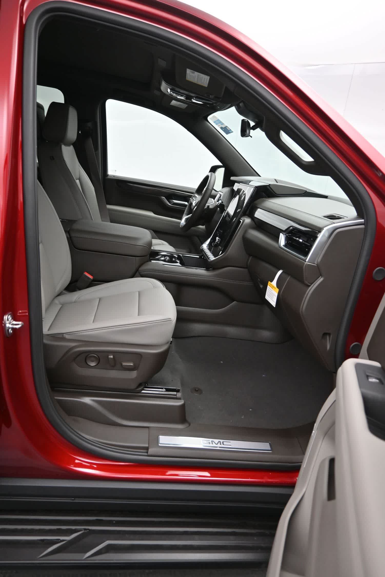 2026 GMC Yukon XL Elevation - Photo 11