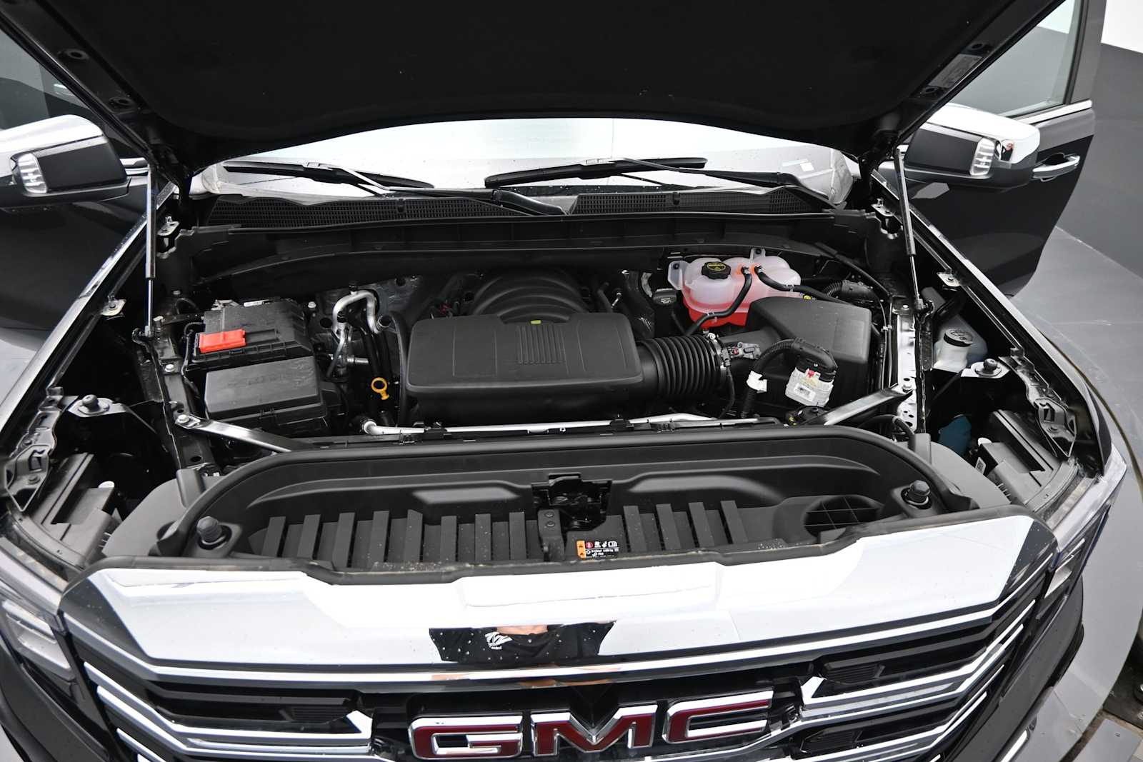 2026 GMC Sierra 1500 SLT - Photo 25