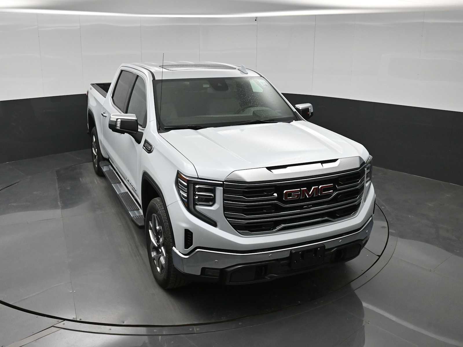 2026 GMC Sierra 1500 SLT - Photo 27