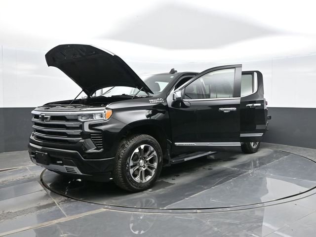 2023 Chevrolet Silverado 1500 High Country photo 4