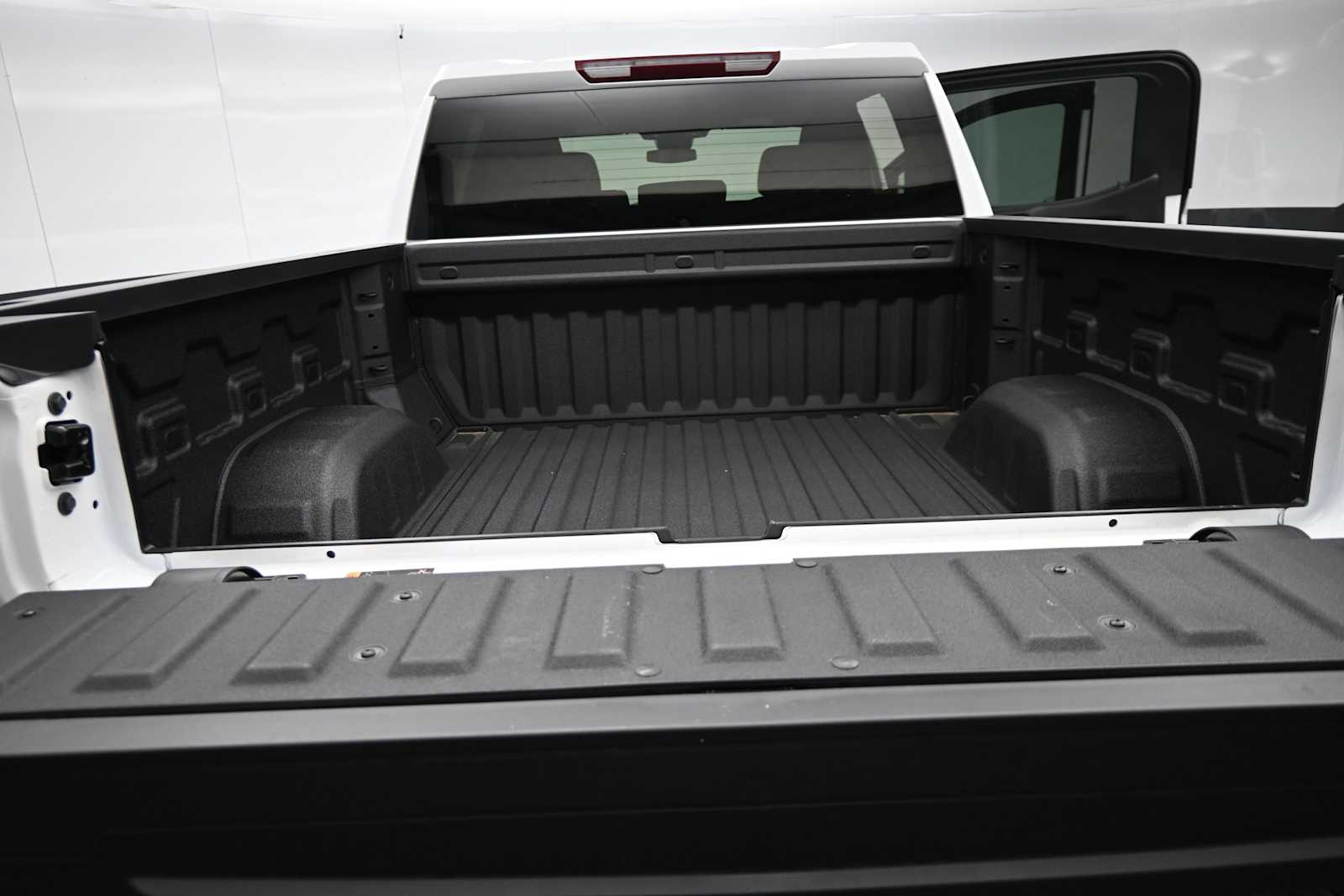 2026 GMC Sierra 1500 SLT - Photo 13
