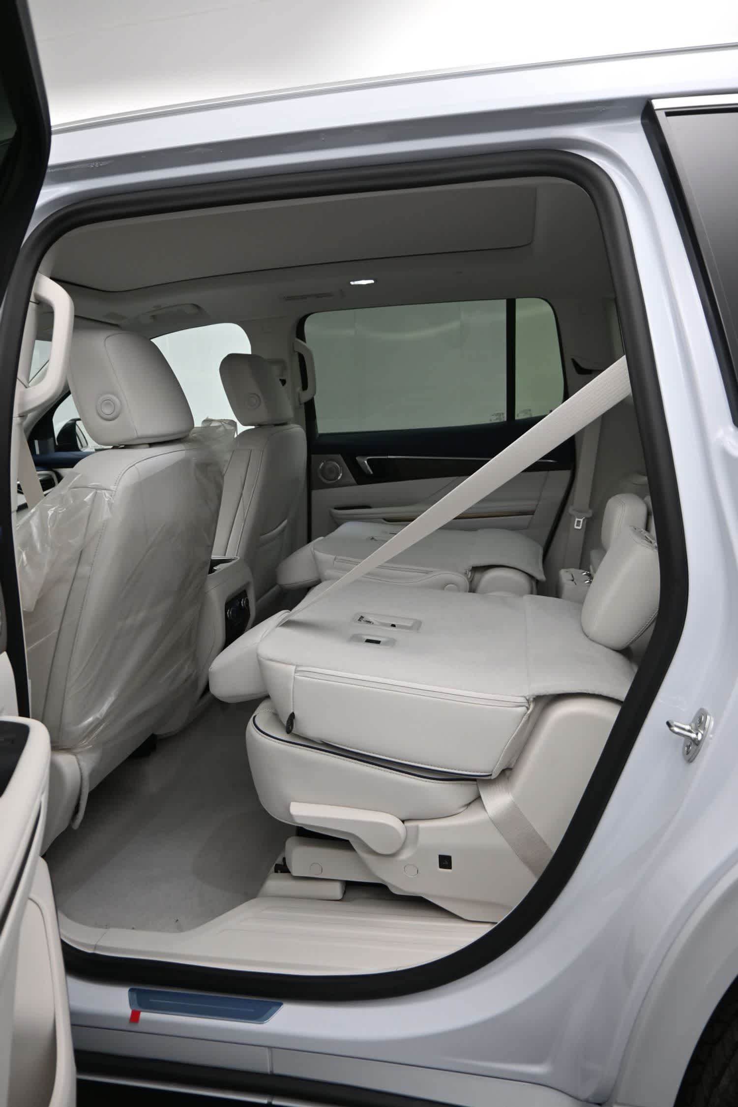 2026 Buick Enclave Avenir - Photo 12