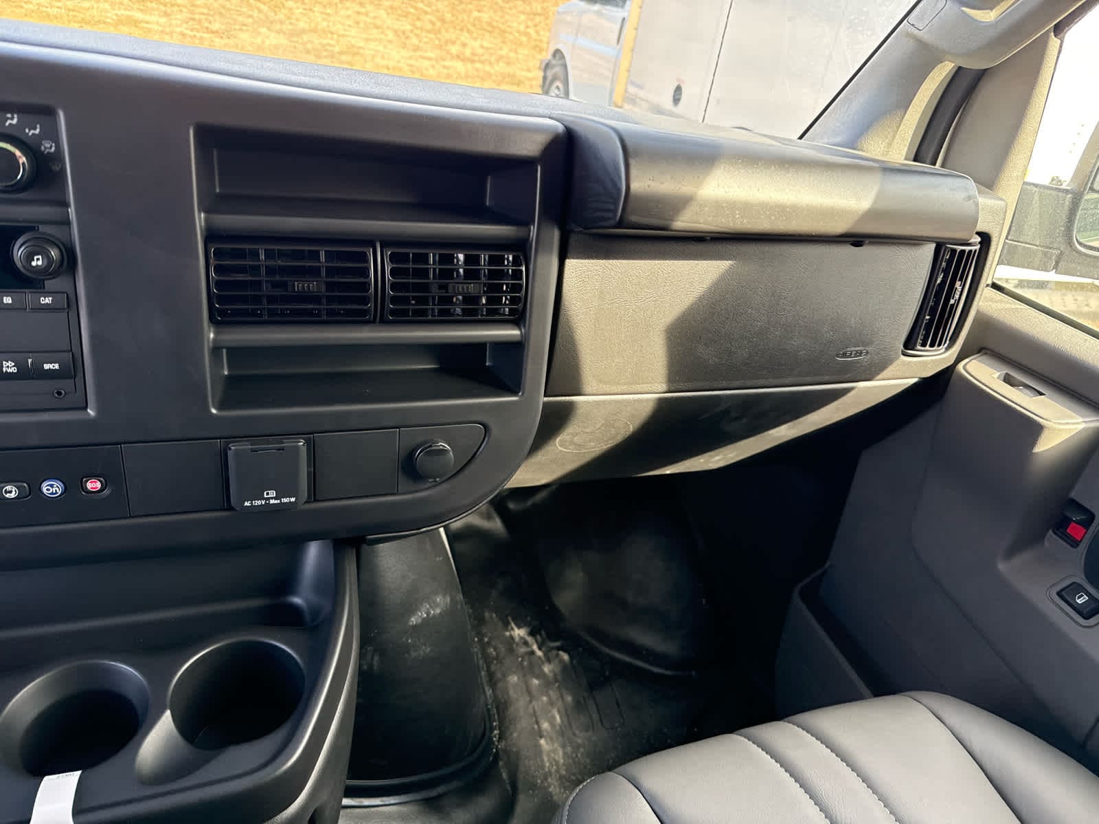 2025 GMC Savana Cargo Work Van - Photo 15