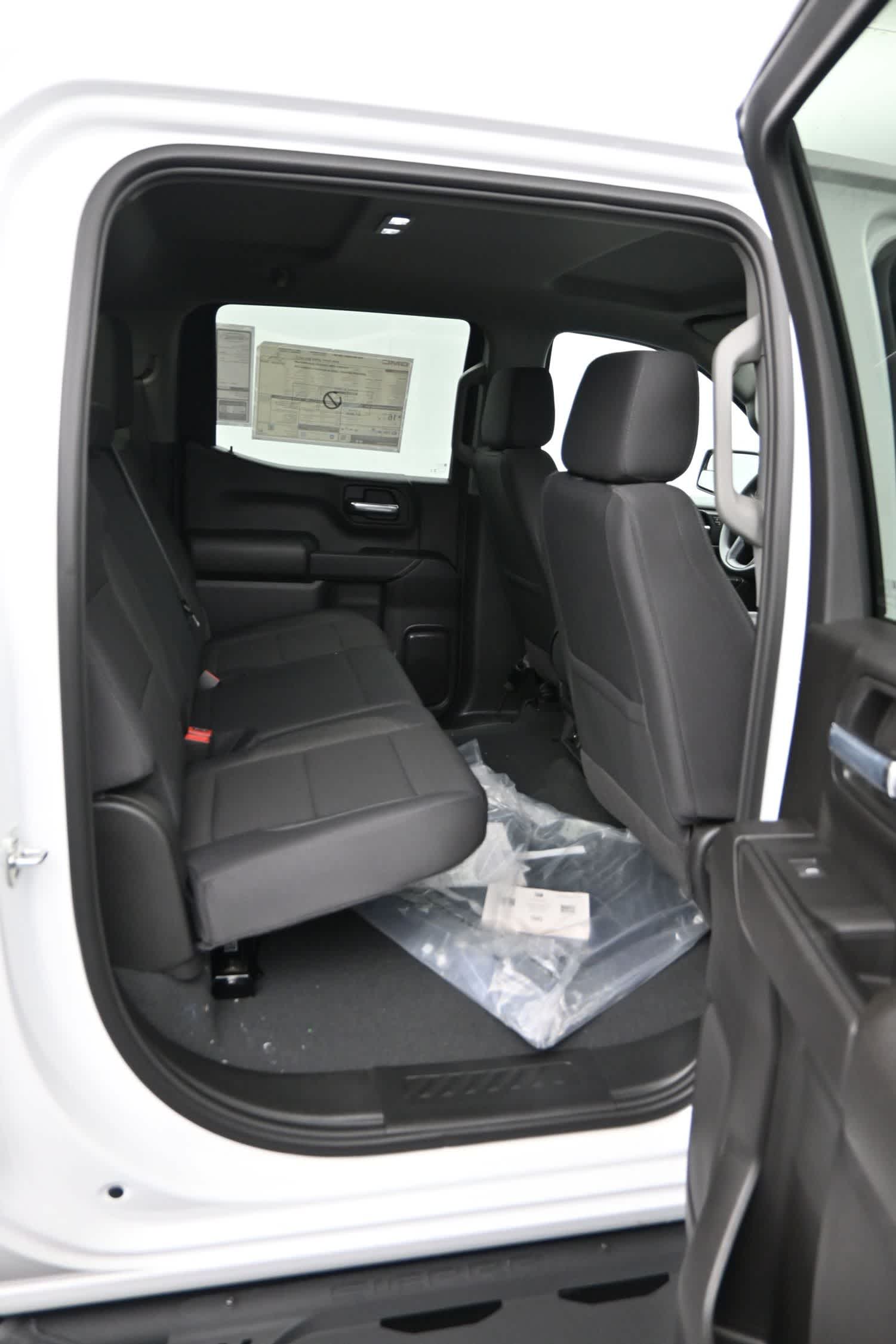 2026 GMC Sierra 1500 SLT - Photo 12
