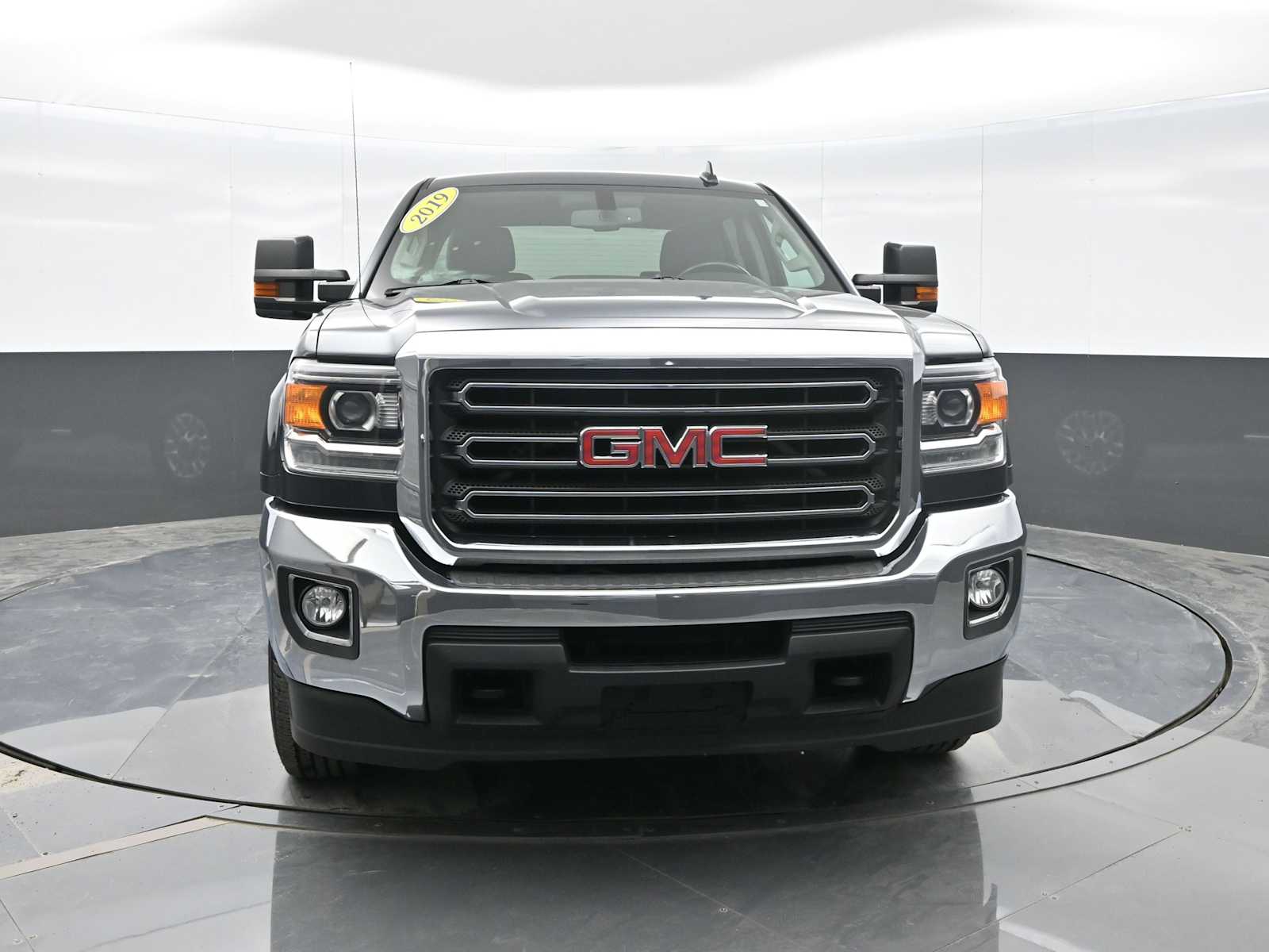 2019 Gmc Sierra 2500 HD SLE photo 3