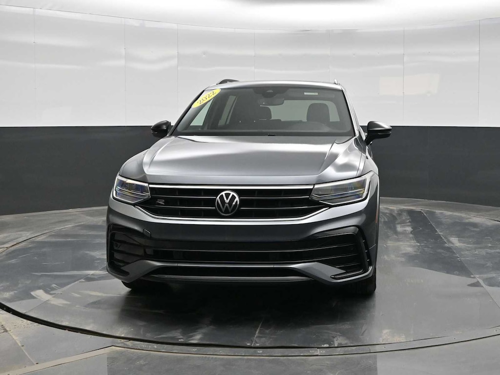 Used 2022 Volkswagen Tiguan SE R-Line Black