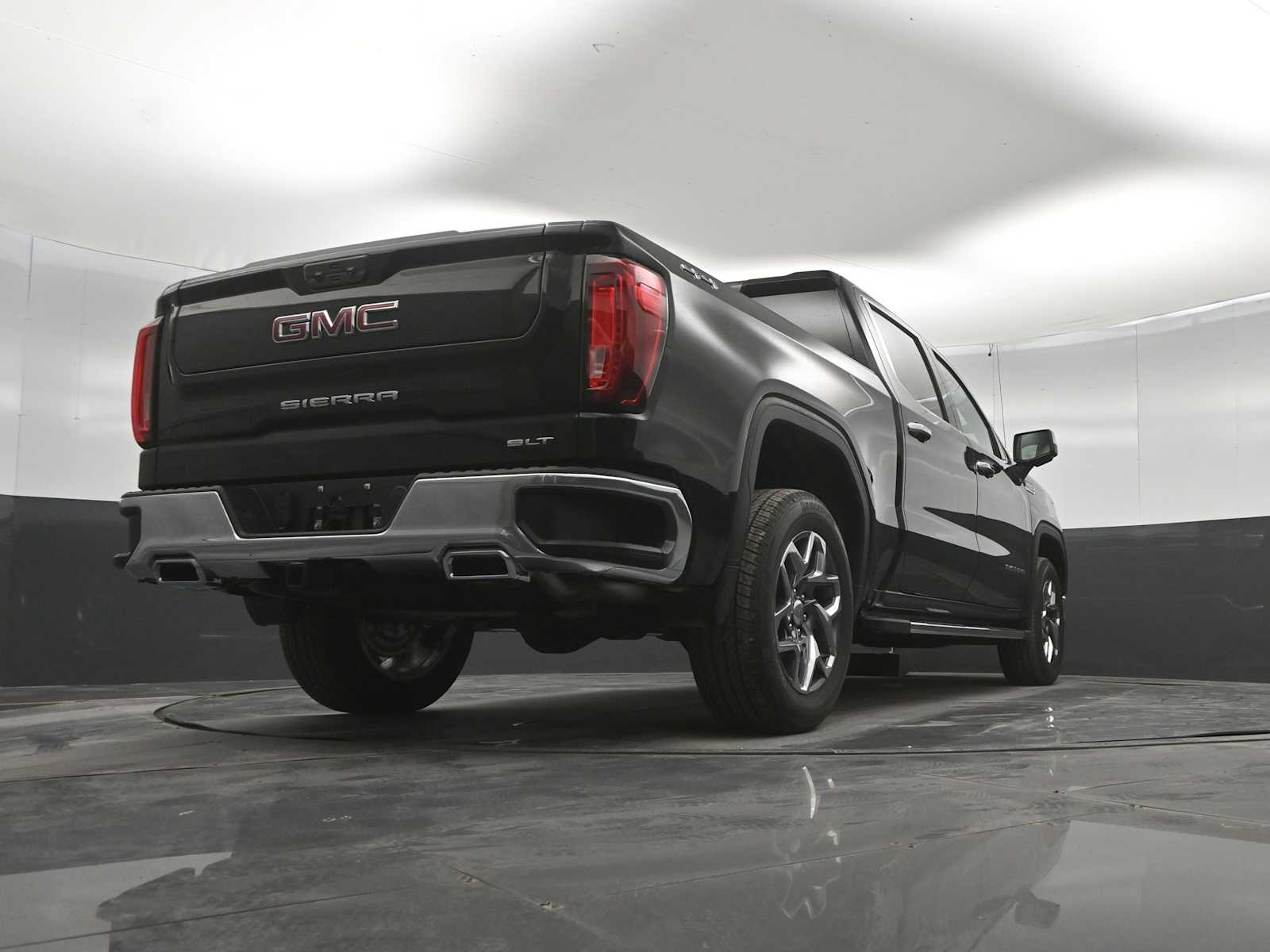 2026 GMC Sierra 1500 SLT - Photo 38