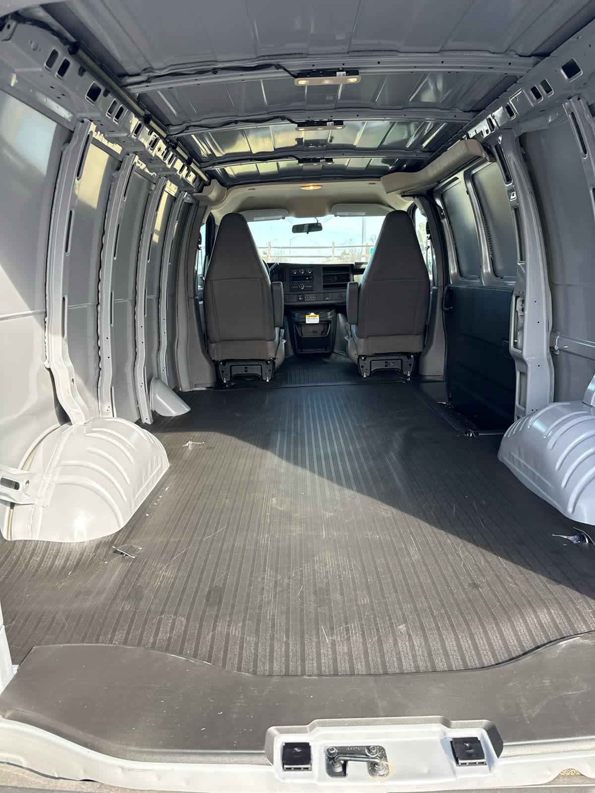 2025 GMC Savana Cargo Work Van - Photo 8