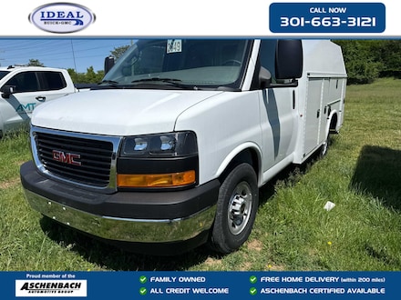 2025 GMC Savana Cutaway 3500 1WT Cutaway Van