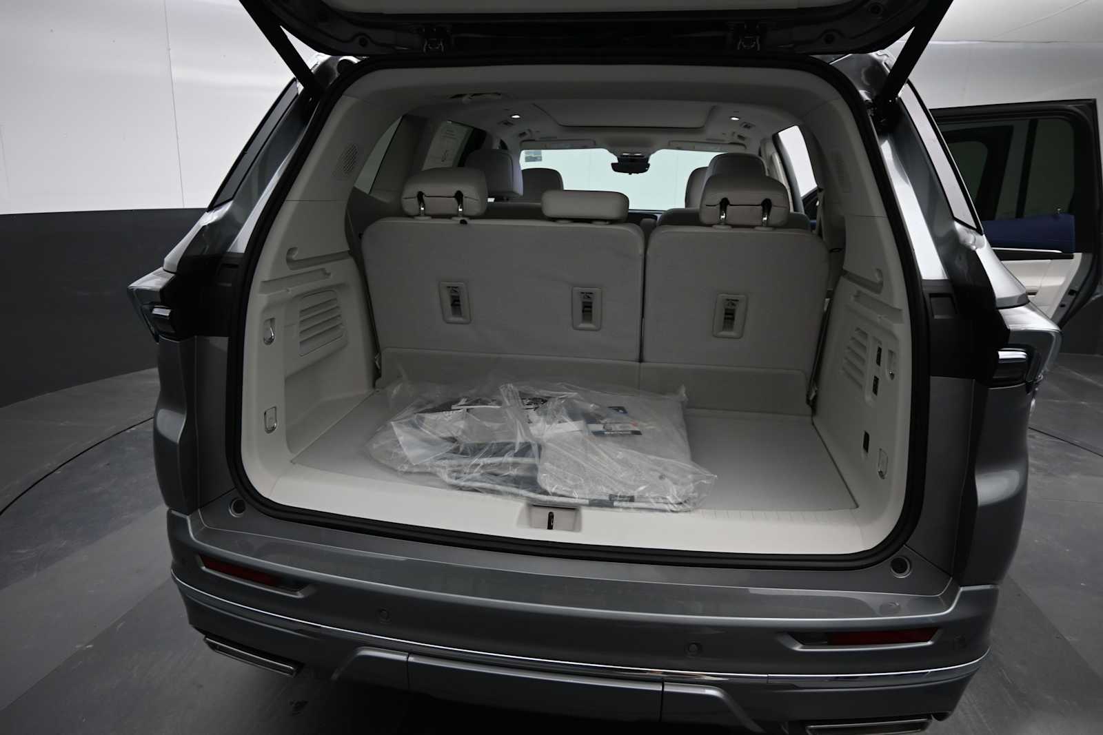 2026 Buick Enclave Avenir - Photo 13