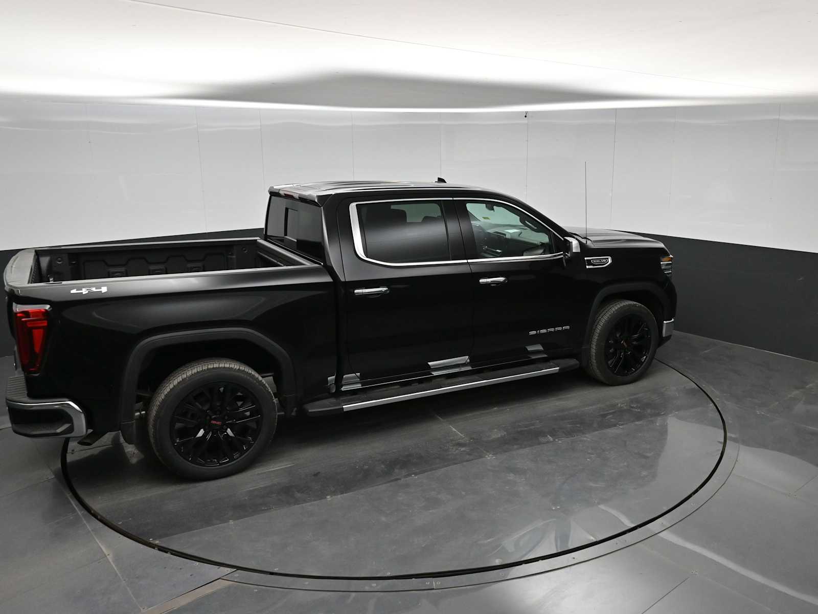 2026 GMC Sierra 1500 SLT - Photo 33