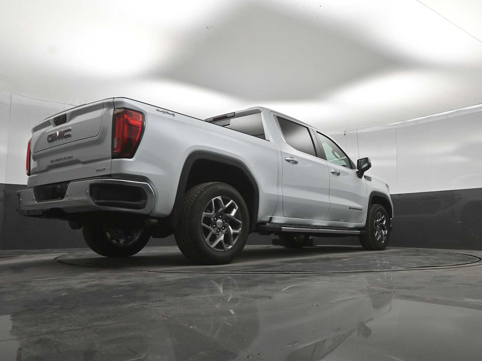 2026 GMC Sierra 1500 SLT - Photo 40