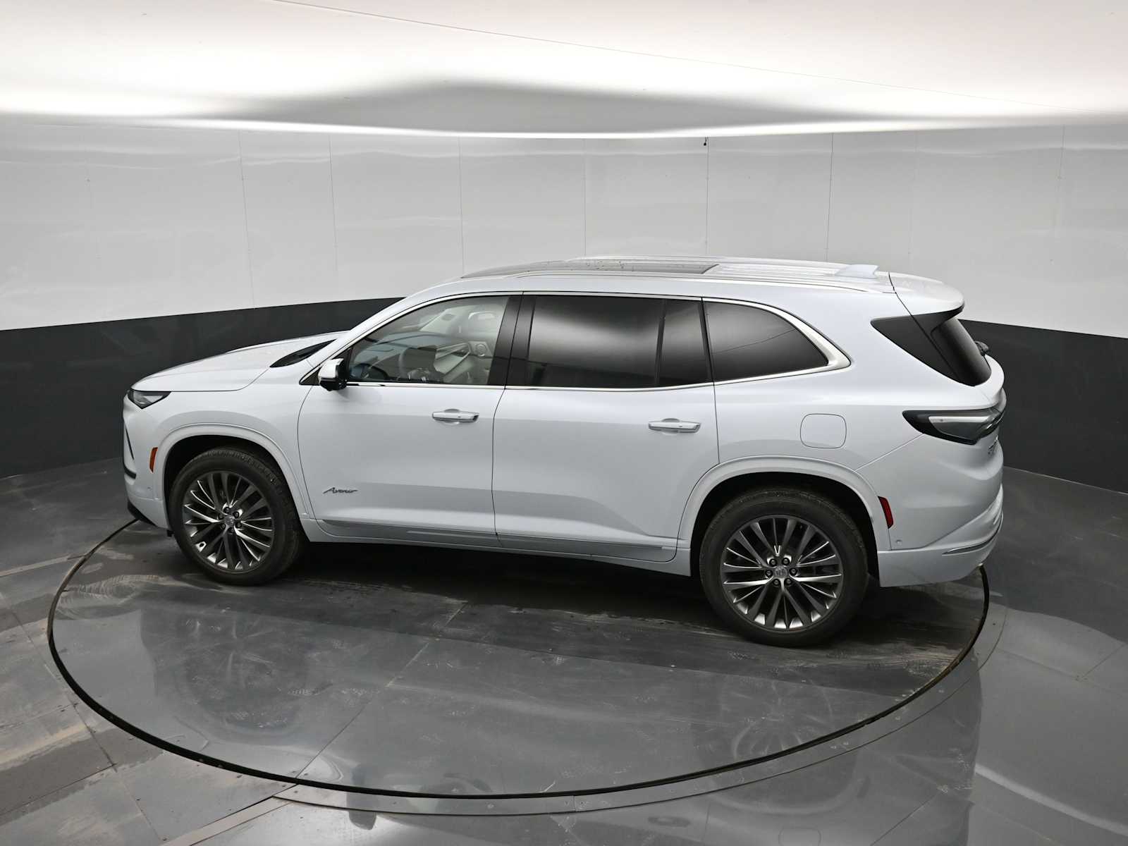 2026 Buick Enclave Avenir - Photo 28
