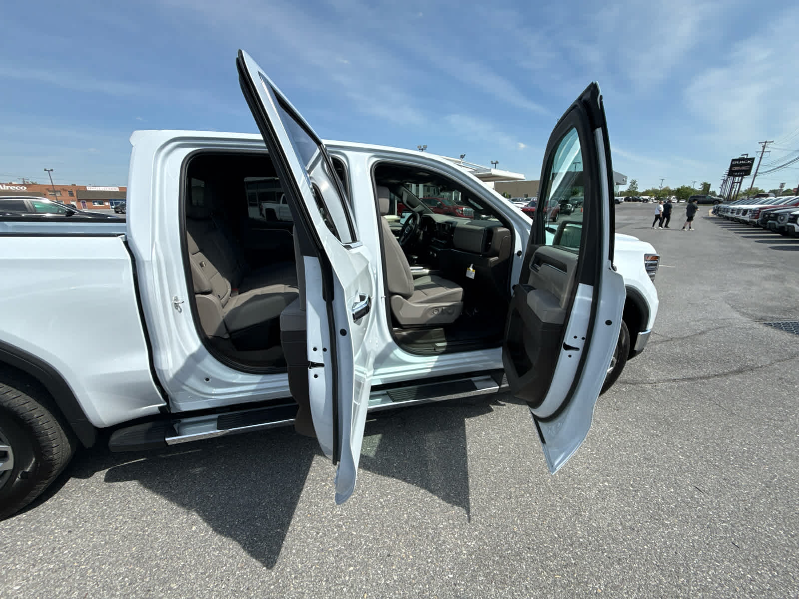 2026 GMC Sierra 1500 SLT - Photo 31