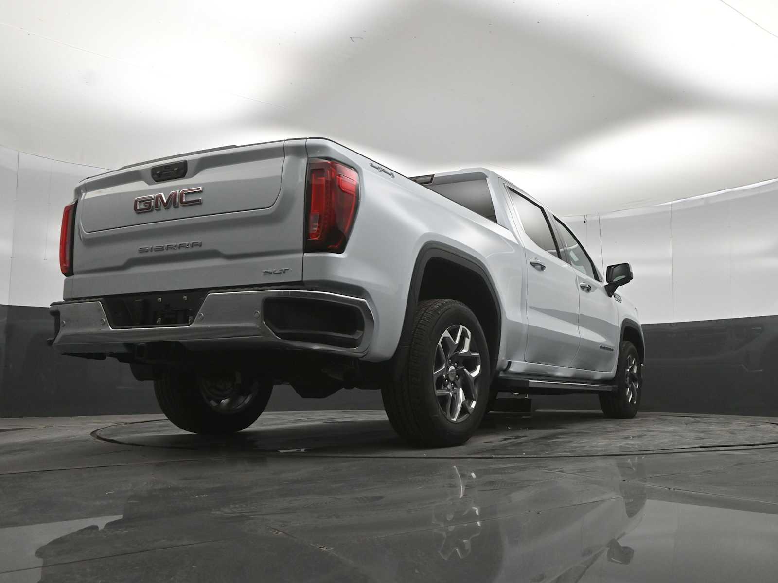 2026 GMC Sierra 1500 SLT - Photo 36