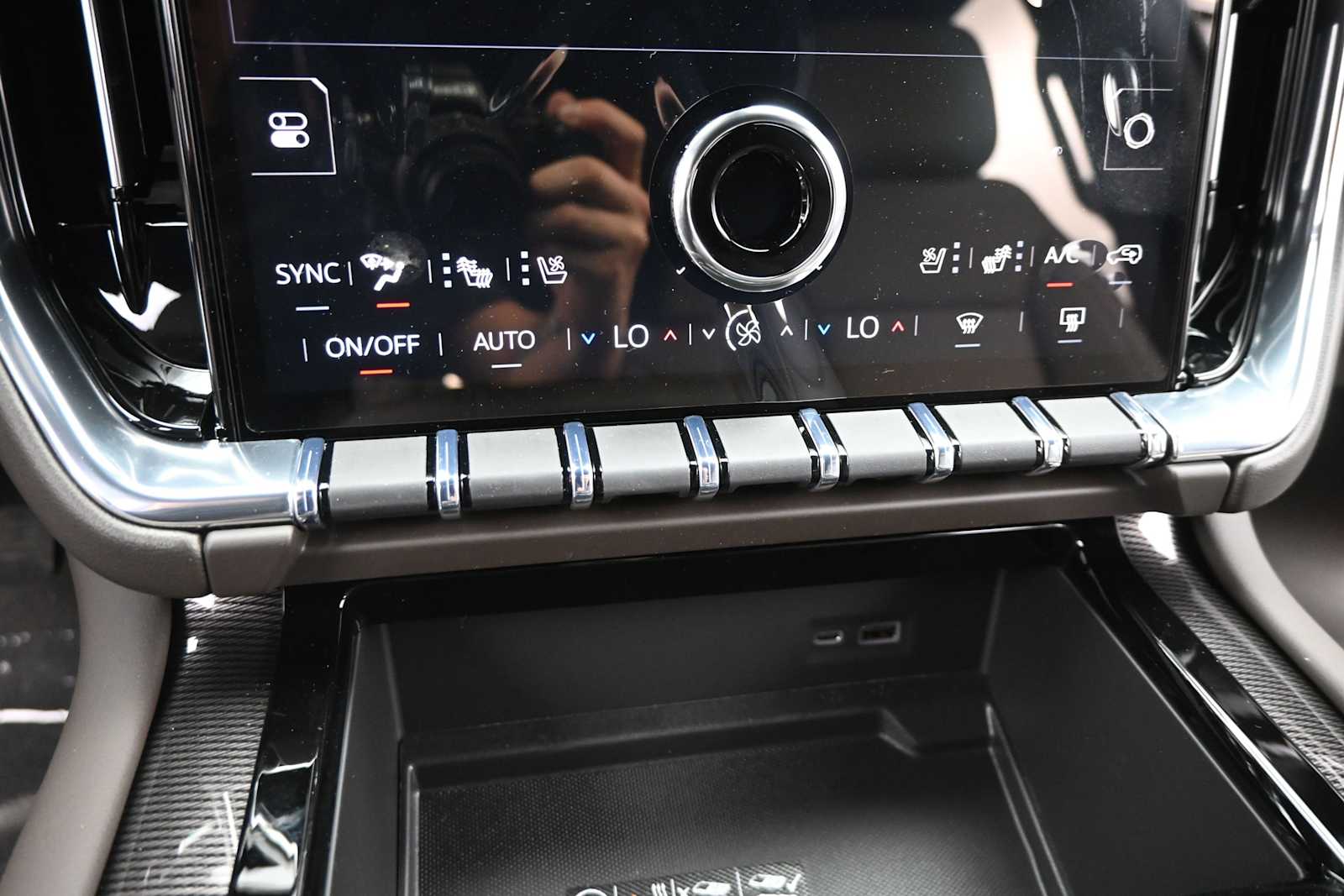 2026 GMC Yukon XL Elevation - Photo 18