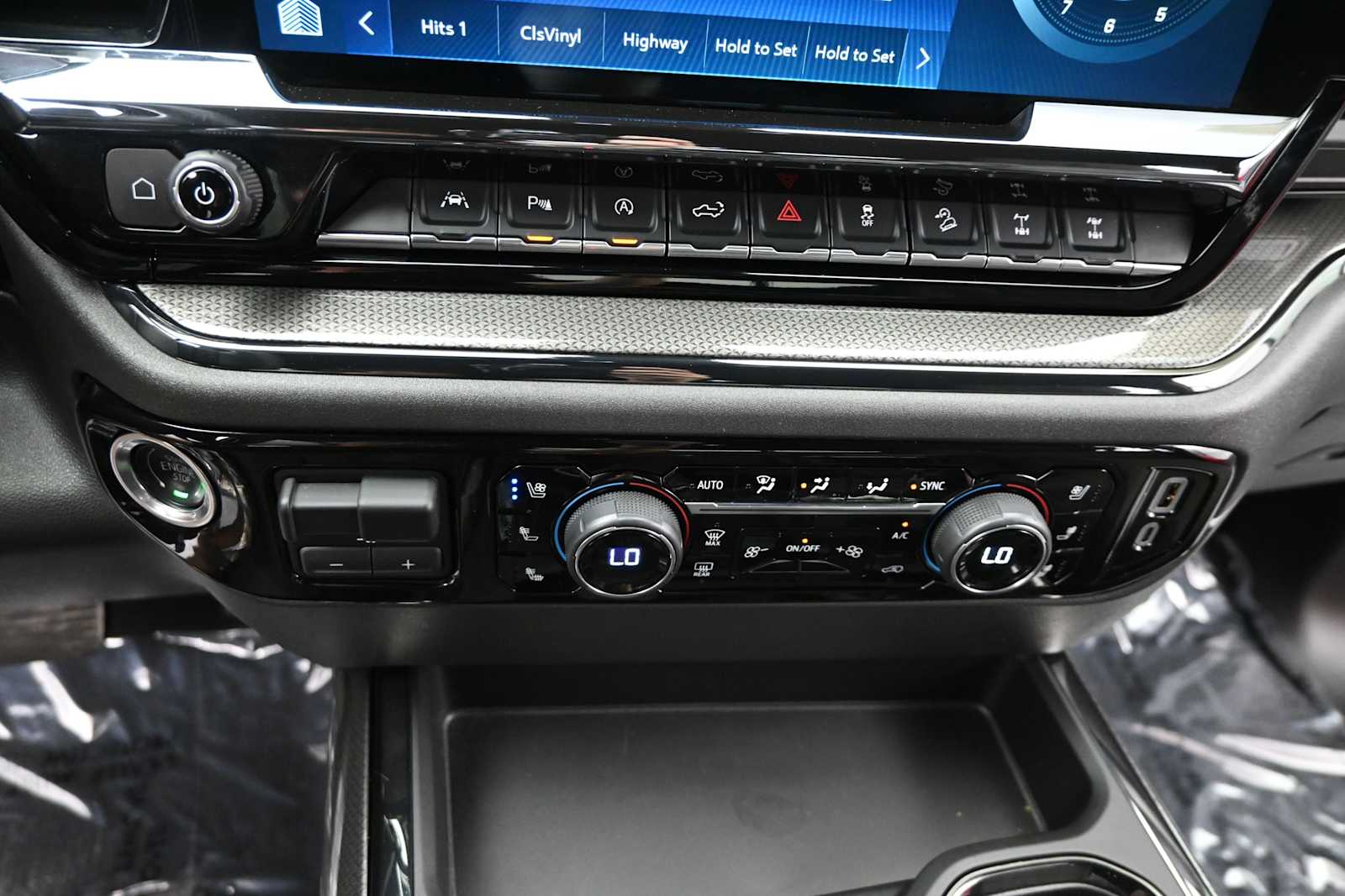 2024 Chevrolet Silverado 1500 ZR2 - Photo 20