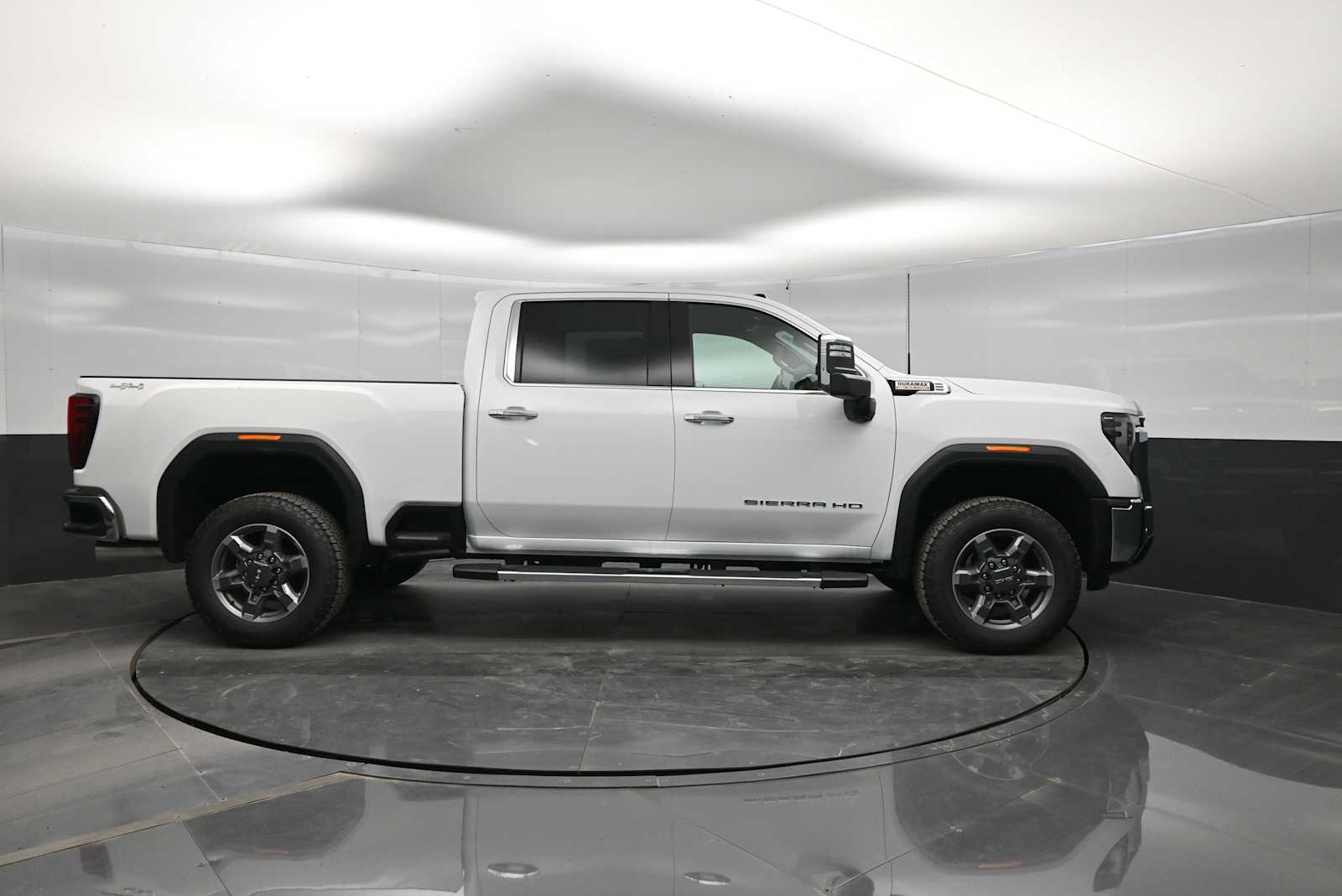 2026 GMC Sierra 2500HD SLT - Photo 9