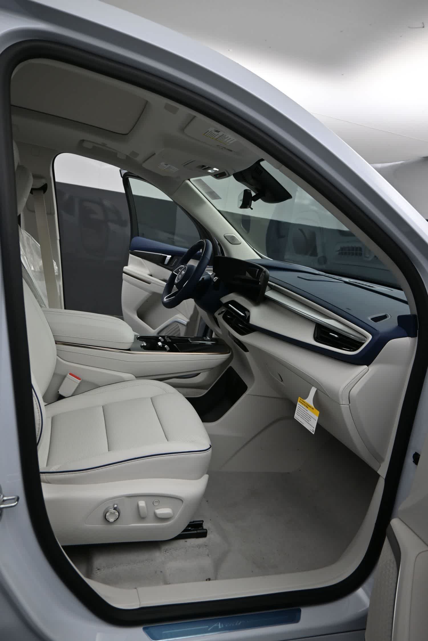 2026 Buick Enclave Avenir - Photo 17