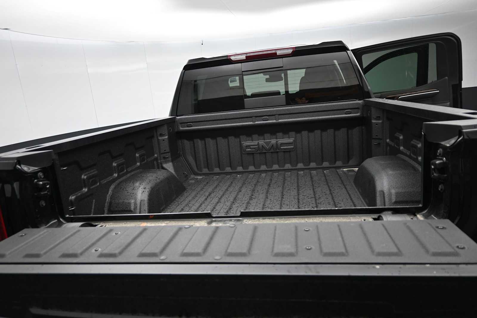 2026 GMC Sierra 1500 SLT - Photo 13