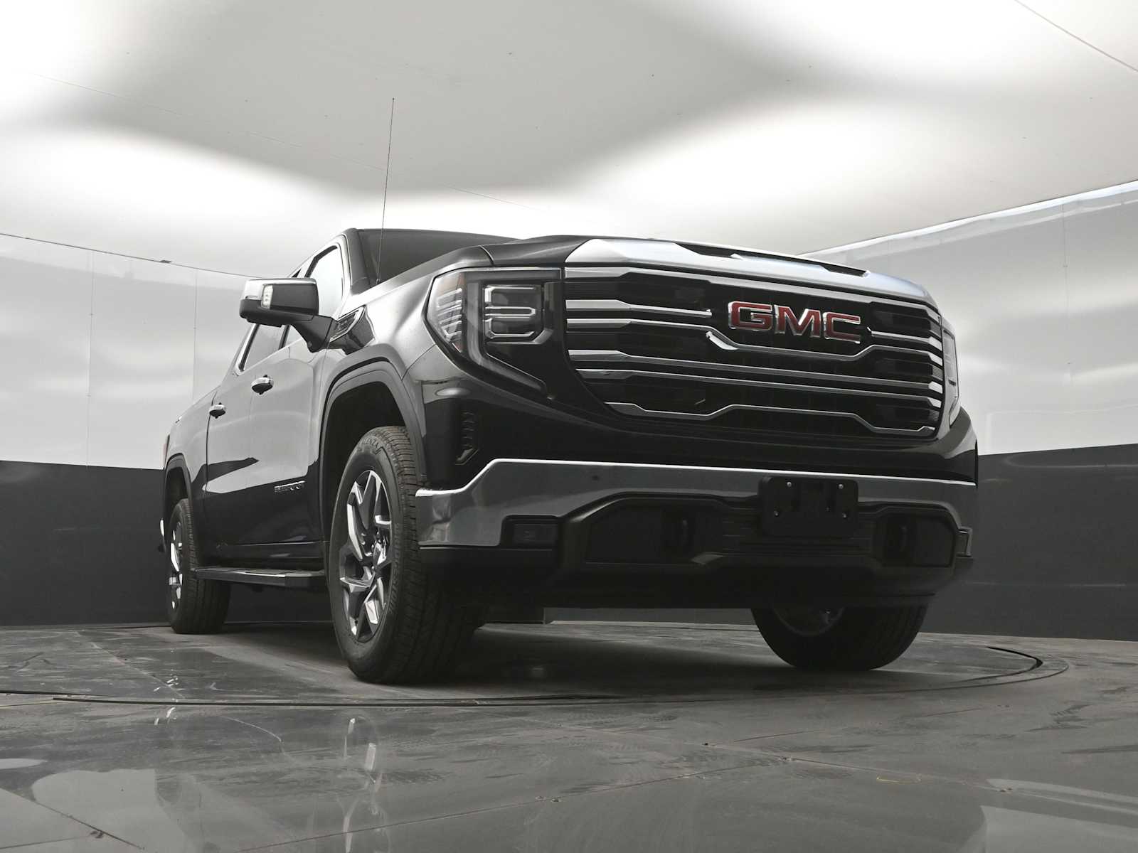 2026 GMC Sierra 1500 SLT - Photo 34